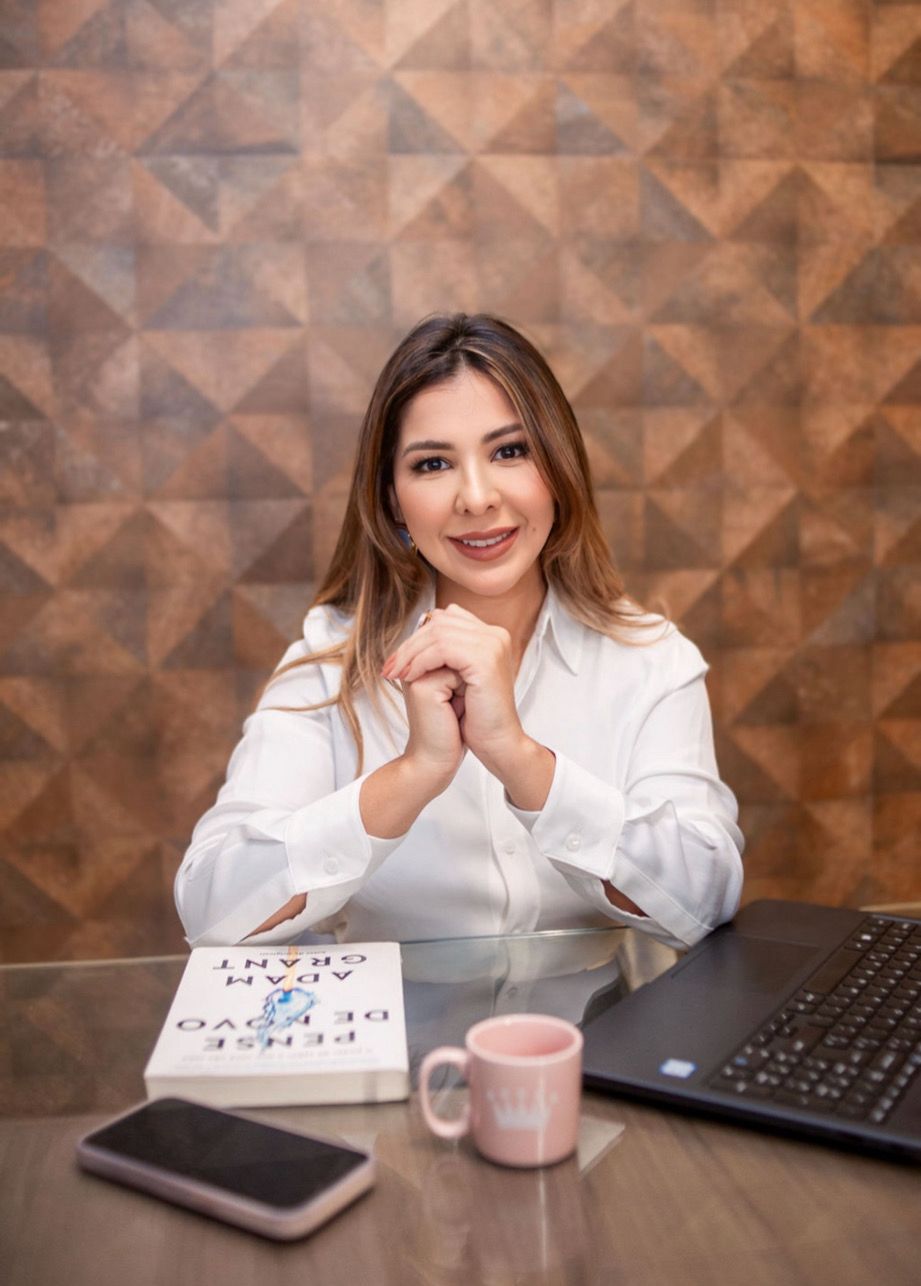 Dra. Walderlene Soares Queiroz