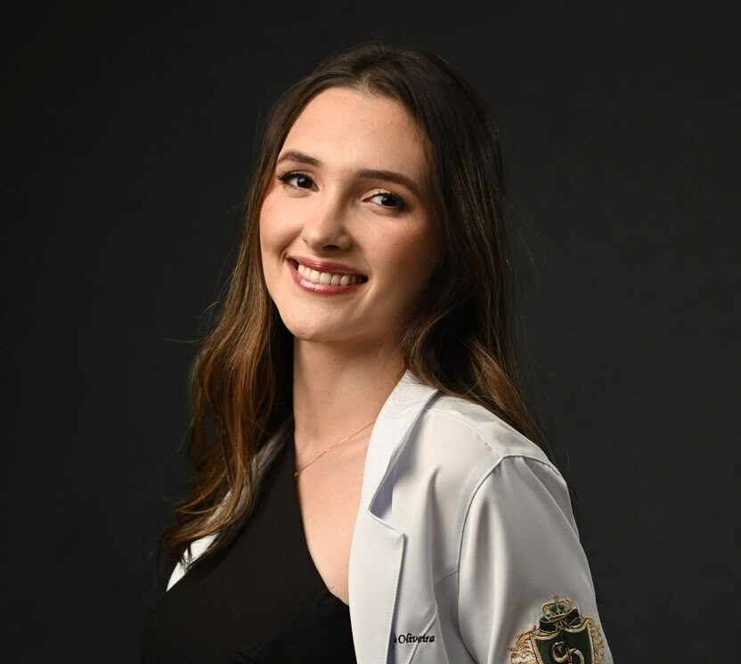 Dra. Ana Carolina Kurquievicz de Oliveira